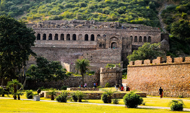Jaipur Bhangarh Abhaneri Same day Tour