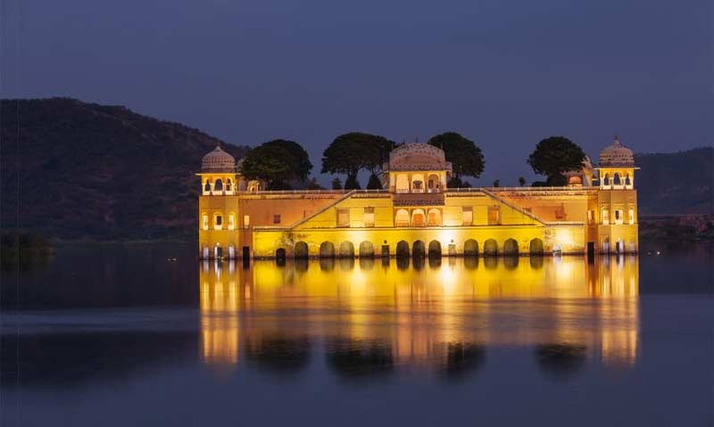 A night visit to Jal Mahal