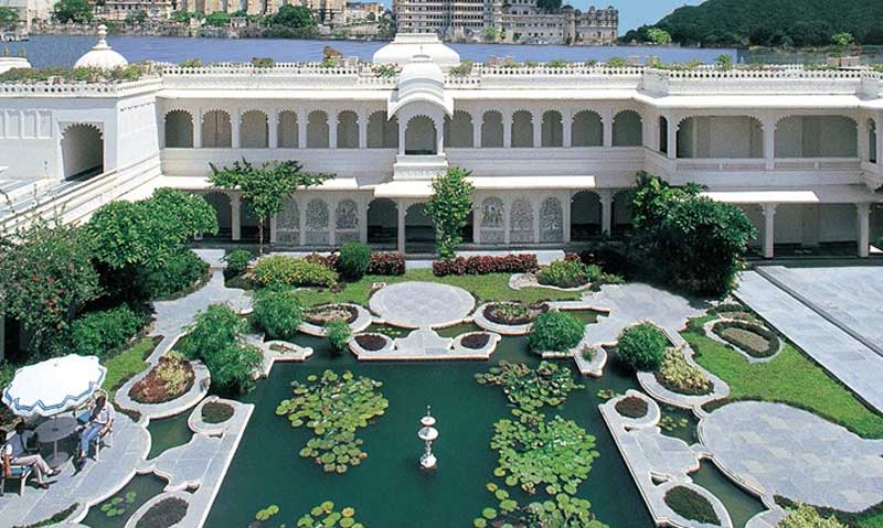 Lake Garden Palace udaipur tour
